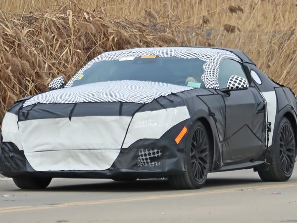 Ford Mustang thế hệ mới sẽ ra mắt vào tháng 9