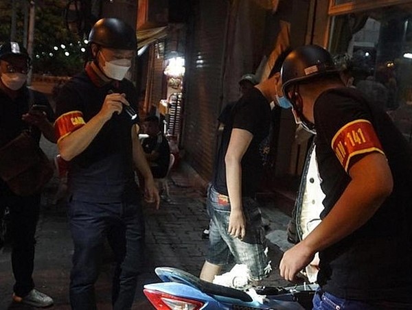 Lực lượng 141 hóa trang tuần tra, phát hiện 11 đối tượng nẹt pô trong đêm