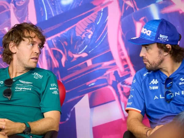Fernando Alonso sẽ thay thế Sebastian Vettel tại Aston Martin