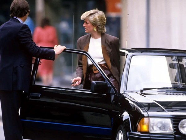 Ford Escort RS Turbo của Công nương Diana được bán đấu giá vào cuối tháng 8 