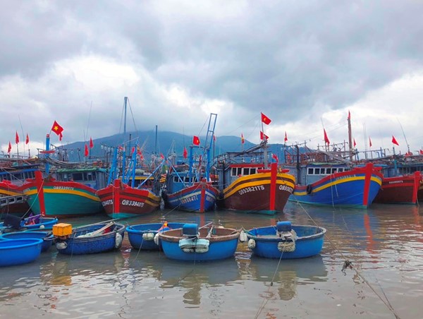 Nghiên cứu kiến nghị hỗ trợ người dân bị ảnh hưởng của giá xăng, dầu tăng cao