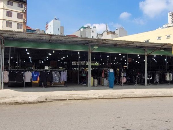 Tại phường Mỹ Đình 2, quận Nam Từ Liêm: Chợ dân sinh "mọc" trên đất dự án