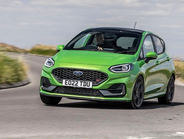 Ford Fiesta ST: Chiếc hatchback 5 cửa tiện nghi