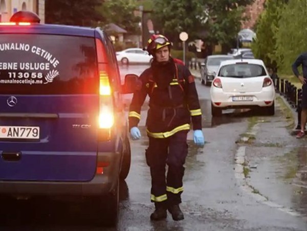 Xả súng trên đường phố, ít nhất 11 người thiệt mạng