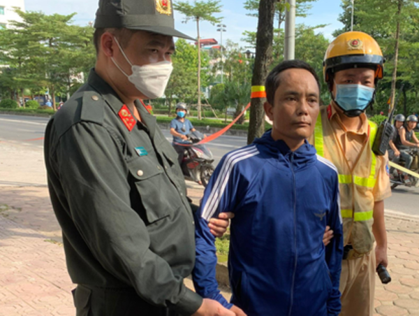 Giấu ma túy đá trong túi áo, gã nghiện sa lưới 141