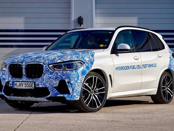 Hai gã khổng lồ ô tô hé lộ kế hoạch sản xuất xe chạy bằng hydro 