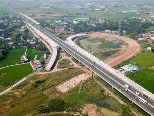 Hoàn thành giải phóng mặt bằng cao tốc Bến Lức-Long Thành trước 30/8