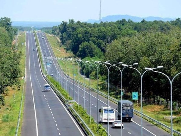Đề nghị sớm đầu tư tuyến đường bộ cao tốc Cần Thơ - Cà Mau