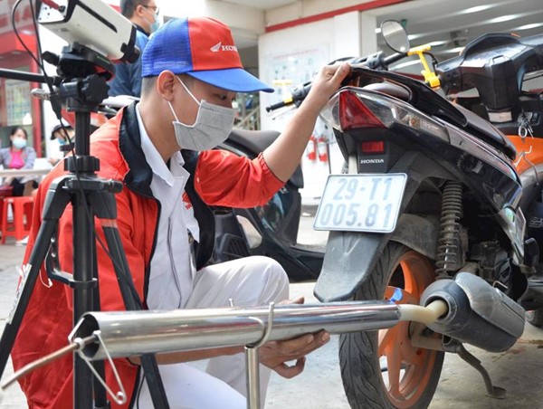 Triệt giảm nguồn phát thải từ phương tiện giao thông: Xây dựng lộ trình cụ thể