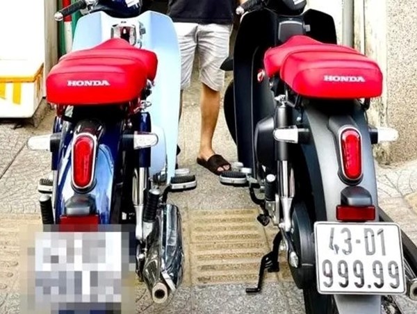 Bấm trúng biển ngũ quý 9, chủ nhân xe máy được trả giá 1,2 tỷ đồng