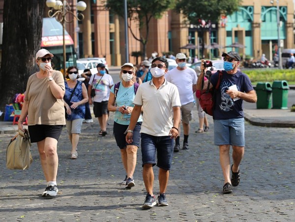 Quy định mới về đeo khẩu trang phòng, chống COVID-19 tại nơi công cộng