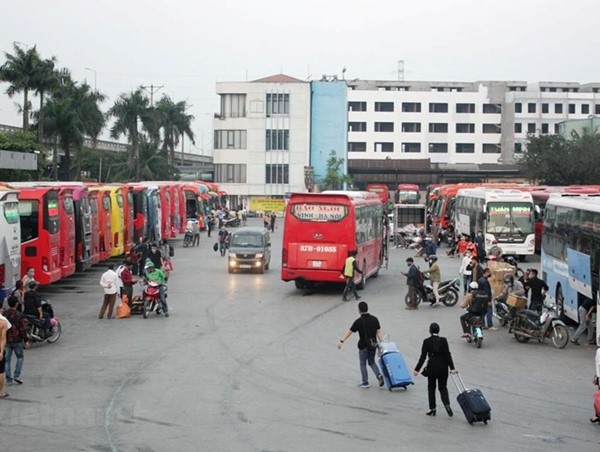 Gần 50% doanh nghiệp vận tải tuyến cố định đã giảm giá cước