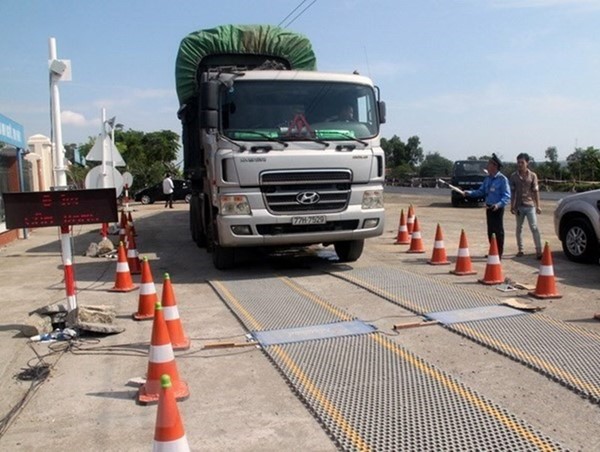 Bộ GTVT đề nghị tăng cường công tác kiểm soát tải trọng xe