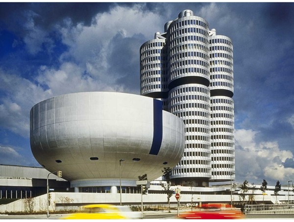 BMW hợp tác với CATL, EVE để xây dựng 4 “siêu nhà máy” sản xuất pin