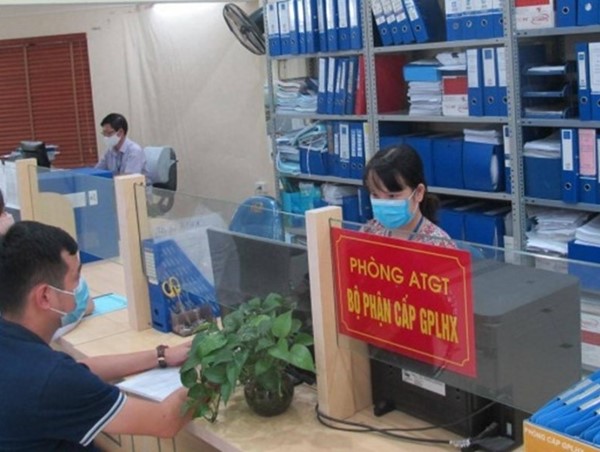 Hà Nội thông qua phương án đơn giản hóa 18 thủ tục hành chính ngành giao thông vận tải