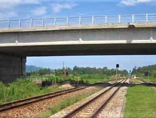  Sắp có cầu vượt đường sắt tuyến Hà Nội - Đồng Đăng