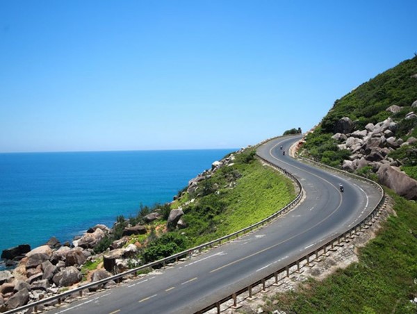 Đề nghị 15 địa phương báo cáo tình hình triển khai thực hiện dự án đường ven biển