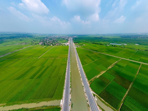 Ưu tiên bố trí vốn đầu tư các dự án cải tạo, mở rộng QL37