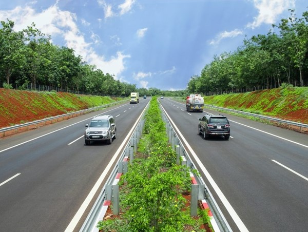 Phương án mở rộng cao tốc TP Hồ Chí Minh - Long Thành chưa phù hợp với quy hoạch