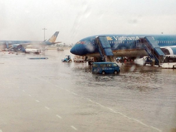 Hoả tốc: Dừng khai thác nhiều sân bay tại miền Trung