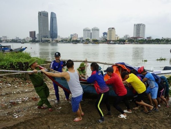 Thủ tướng tiếp tục ra công điện yêu cầu tập trung ứng phó khẩn cấp với bão số 4