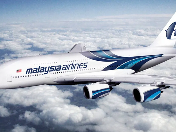 Hàng không Malaysia dỡ bỏ quy định bắt buộc đeo khẩu trang trên máy bay