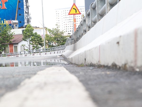 Kiến nghị lập tổ điều tra sự cố cầu vượt Nguyễn Hữu Cảnh