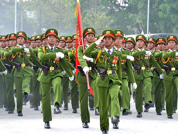 Tiêu chuẩn ưu tiên khi xét chuyển chuyên nghiệp Công an nhân dân