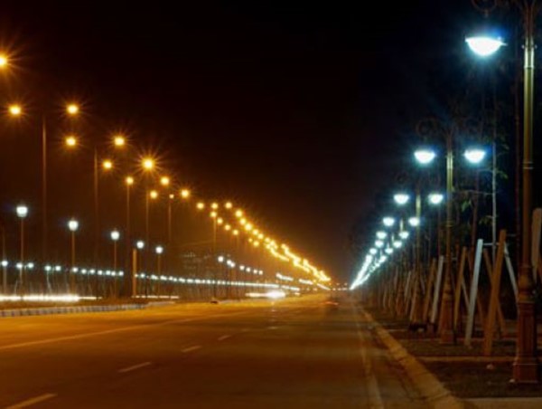 Xem xét lắp đặt hệ thống chiếu sáng trên các tuyến quốc lộ qua Thanh Hoá