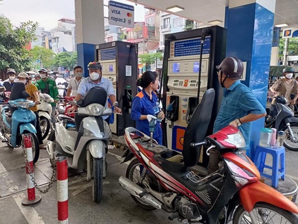 Doanh nghiệp xăng dầu “kêu cứu” về bất hợp lý trong kinh doanh