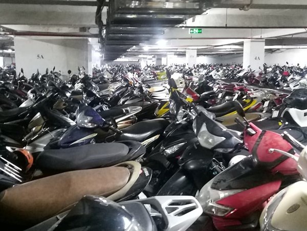 Để xe ở tầng hầm chung cư bị mất, ai có nghĩa vụ phải bồi thường?