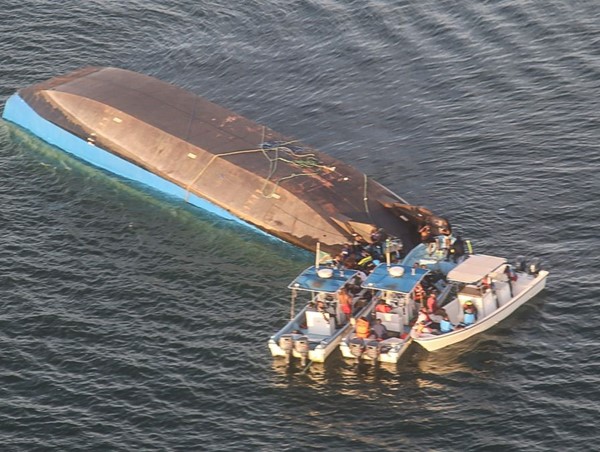 Lật đò ở Campuchia, 10 học sinh chết và mất tích