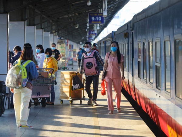 Vé tàu Tết 2023 sẽ giảm 5 - 10% cho khách mua trong 10 ngày đầu