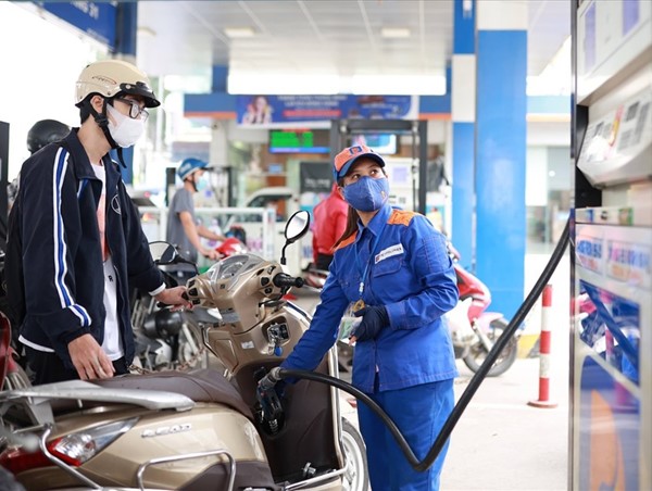 Giá xăng dầu tiếp tục tăng kể từ 15h chiều 21/10