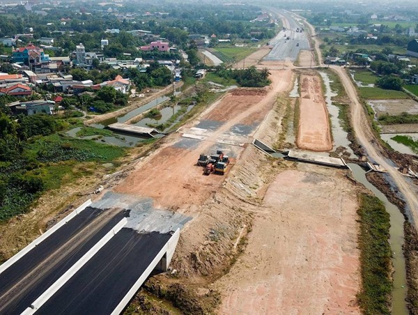 Bàn giao cọc GPMB cao tốc Biên Hòa - Vũng Tàu trước ngày 20/11