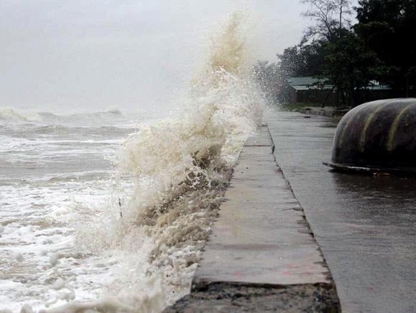 Bộ GTVT yêu cầu triển khai các biện pháp ứng phó với áp thấp nhiệt đới trên biển Đông