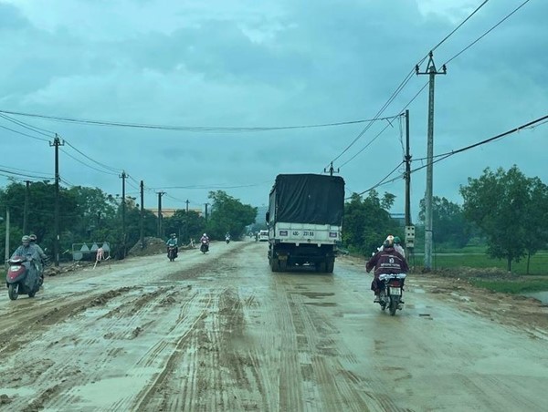 Khẩn trương khắc phục hư hỏng Quốc lộ 19 qua tỉnh Bình Định