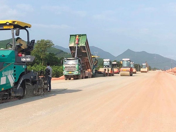Đề nghị gia hạn tiến độ dự án cao tốc Bắc - Nam đoạn Cam Lộ - La Sơn