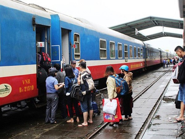 Đường sắt quy định mức phí đổi, trả vé tàu Tết Quý Mão 2023