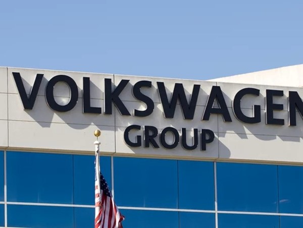  Volkswagen tạm ngừng quảng cáo trên Twitter