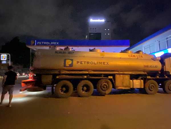 Hà Nội: Đề nghị cho xe chở xăng dầu hoạt động 24/24h trong 3 tháng