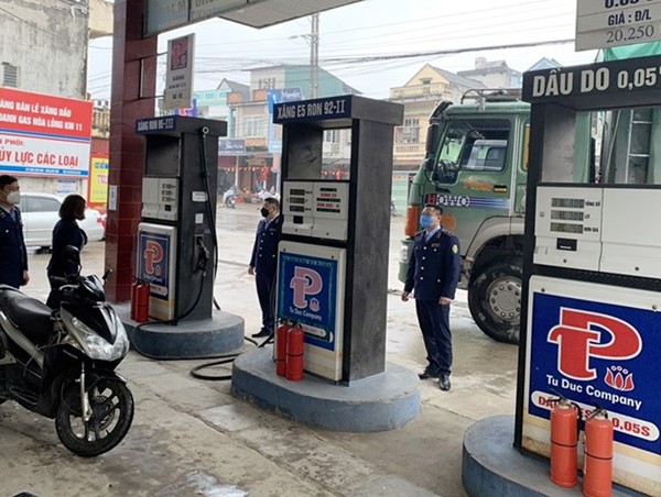 Bộ Công Thương yêu cầu xử lý nghiêm vi phạm trong kinh doanh xăng dầu