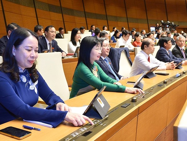 Quốc hội thông qua Nghị quyết về thí điểm đấu giá biển số xe ô tô