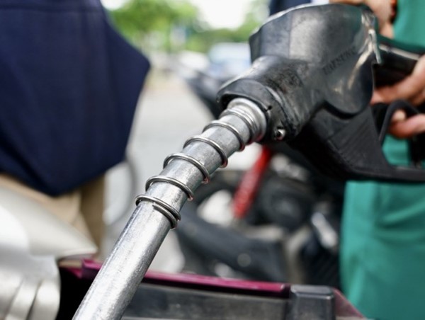 Xử lý nghiêm vi phạm trong hoạt động kinh doanh xăng dầu