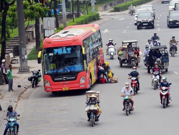 Bộ GTVT yêu cầu xử lý dứt điểm “xe dù, bến cóc”