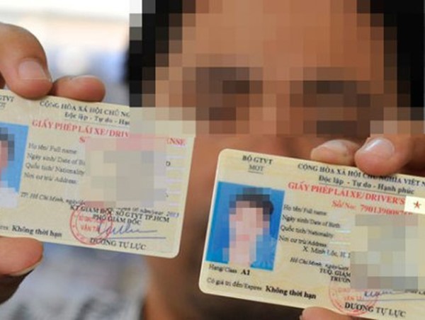 Một số cách phân biệt bằng lái xe thật - giả