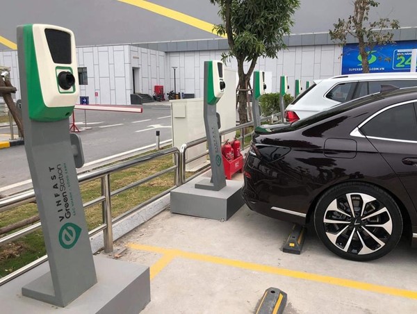 Đề xuất mức giá điện ưu tiên cho khách hàng sử dụng xe điện