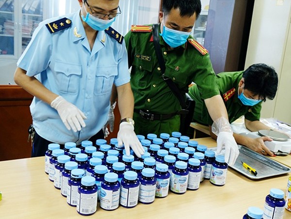 Tăng cường chống buôn lậu, gian lận thương mại qua cảng hàng không quốc tế