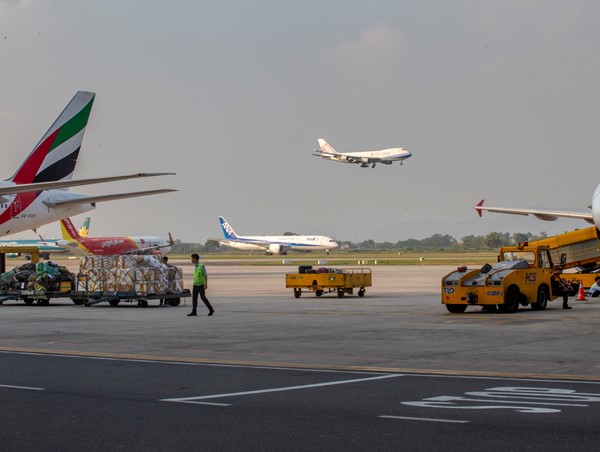 Không để xảy ra tình trạng tăng giá vé máy bay trái quy định trong dịp Tết