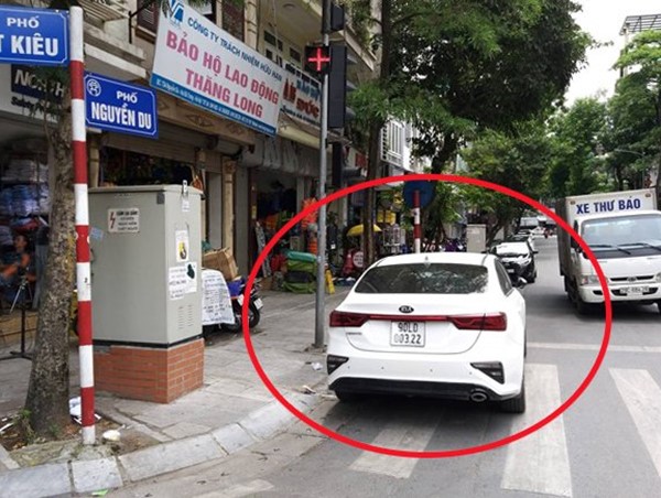 Dừng đỗ ô tô ngược chiều đường bị phạt như thế nào?